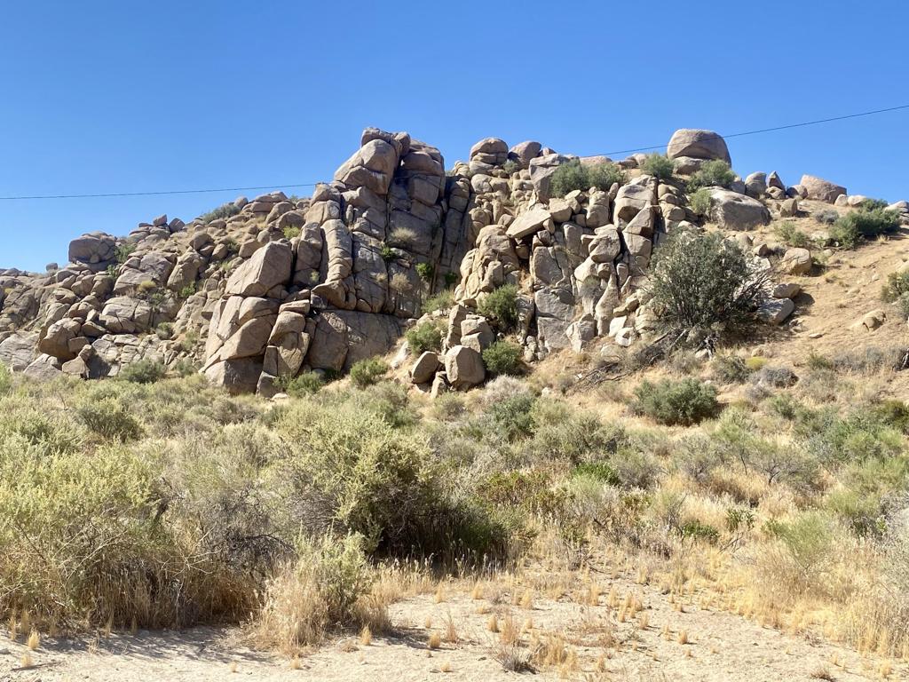 108 Riverside Dr, Pioneertown, CA 92268