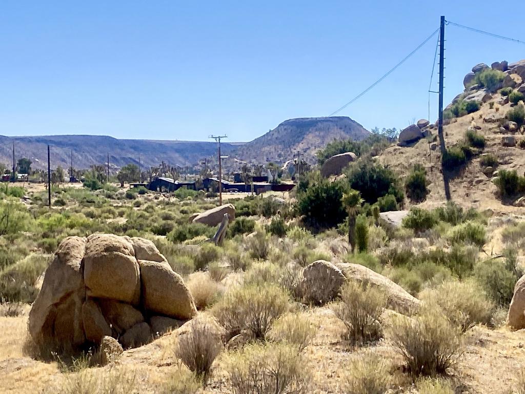 108 Riverside Dr, Pioneertown, CA 92268