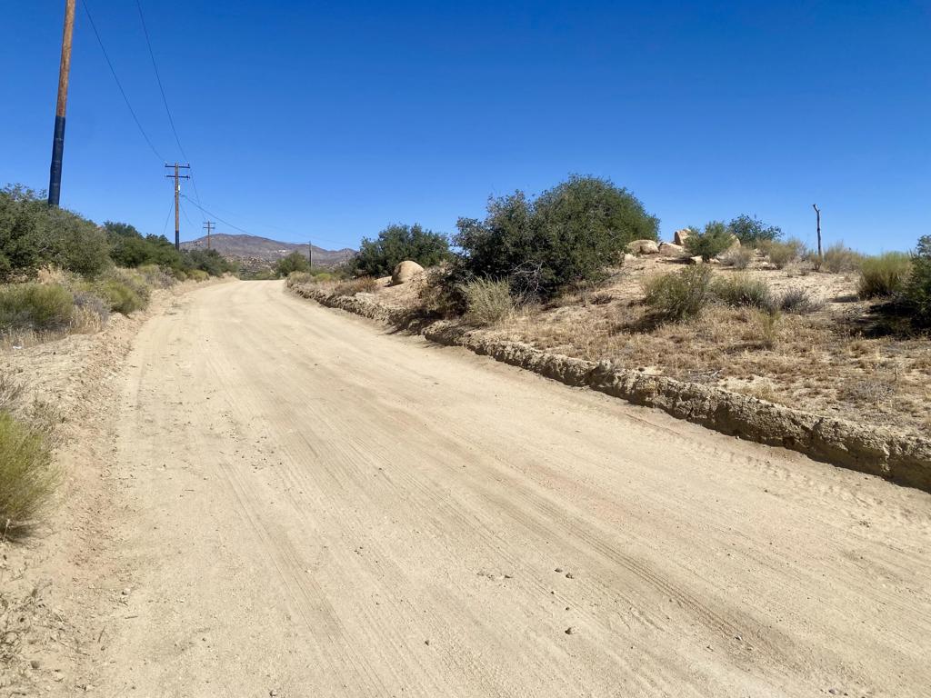 108 Riverside Dr, Pioneertown, CA 92268