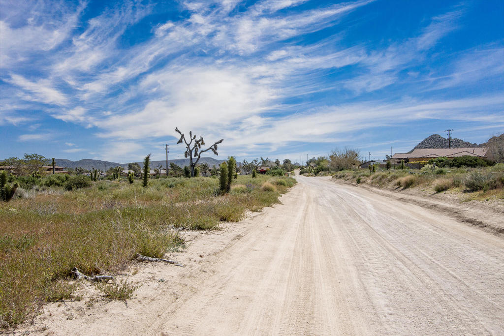 129 Annie Oakley, Pioneertown, CA 92268