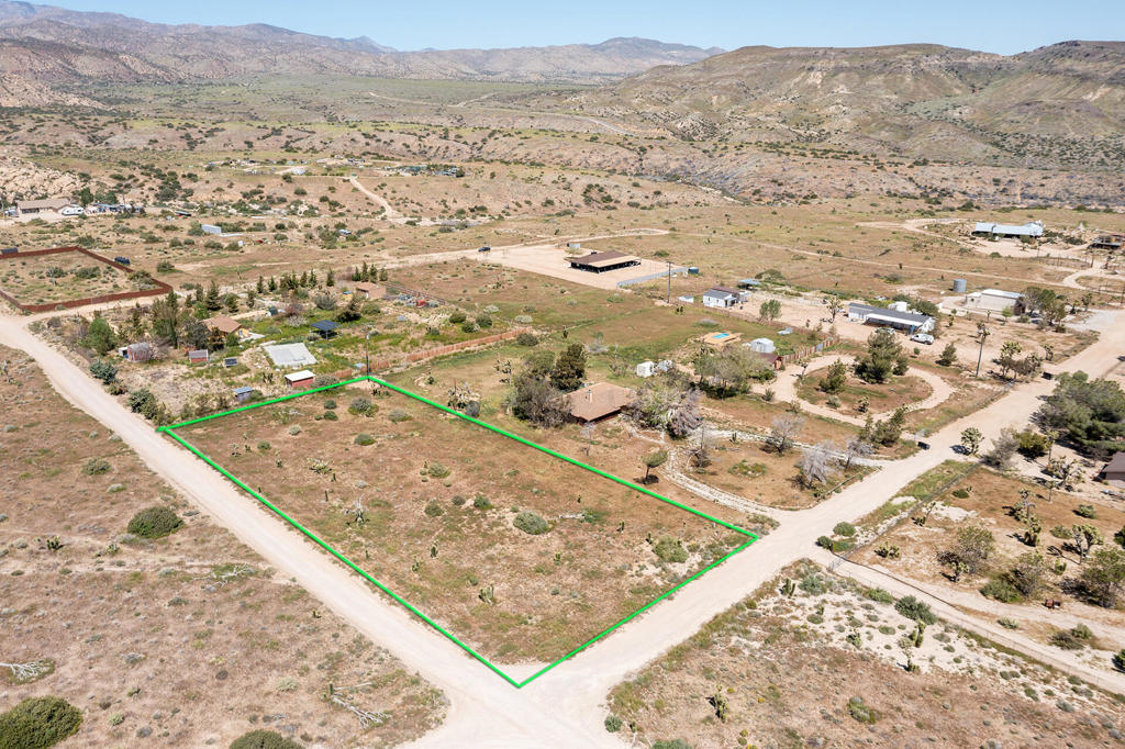 129 Annie Oakley, Pioneertown, CA 92268