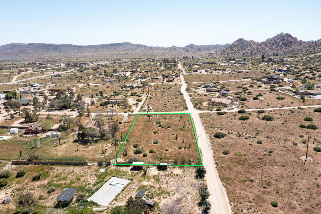129 Annie Oakley, Pioneertown, CA 92268