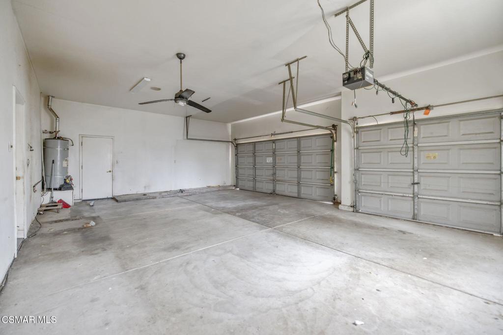 1185 E Ramblewood Dr, Dinuba, CA 93618