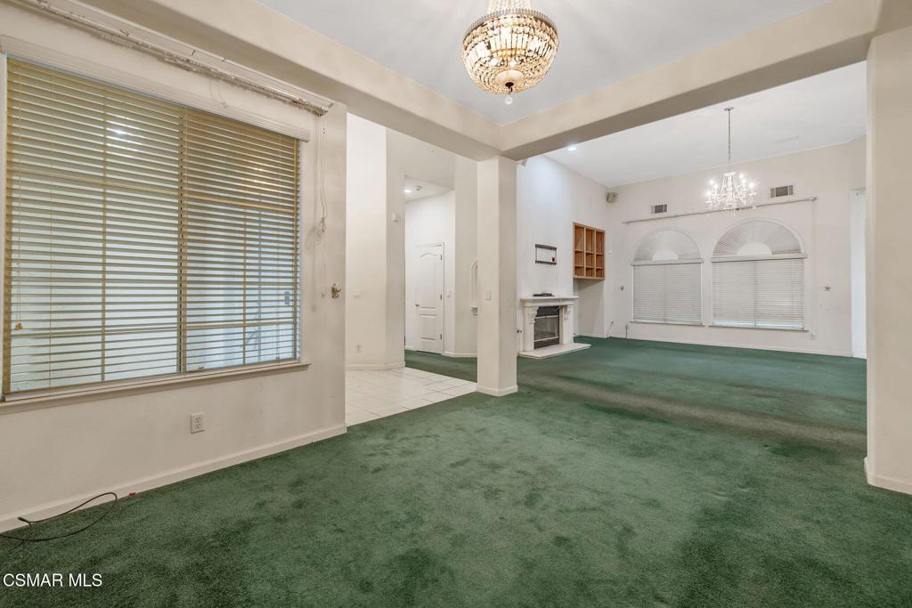 1185 E Ramblewood Dr, Dinuba, CA 93618