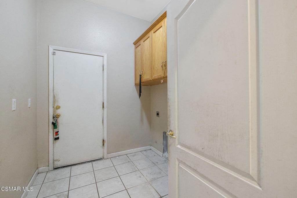 1185 E Ramblewood Dr, Dinuba, CA 93618