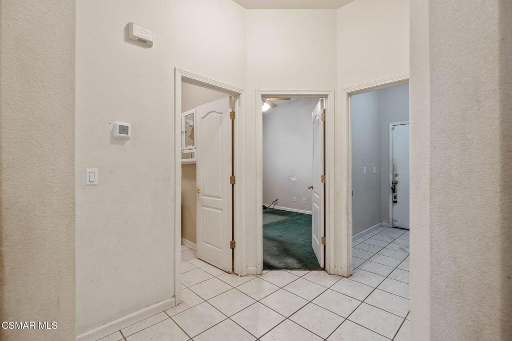 1185 E Ramblewood Dr, Dinuba, CA 93618