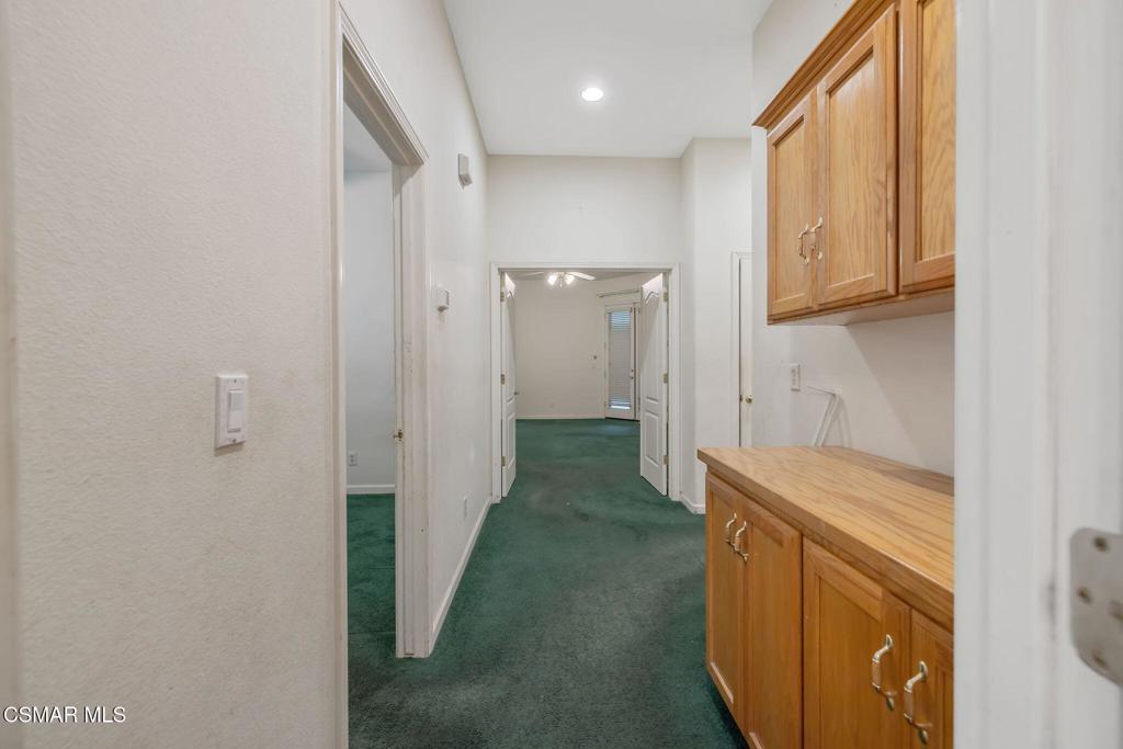 1185 E Ramblewood Dr, Dinuba, CA 93618