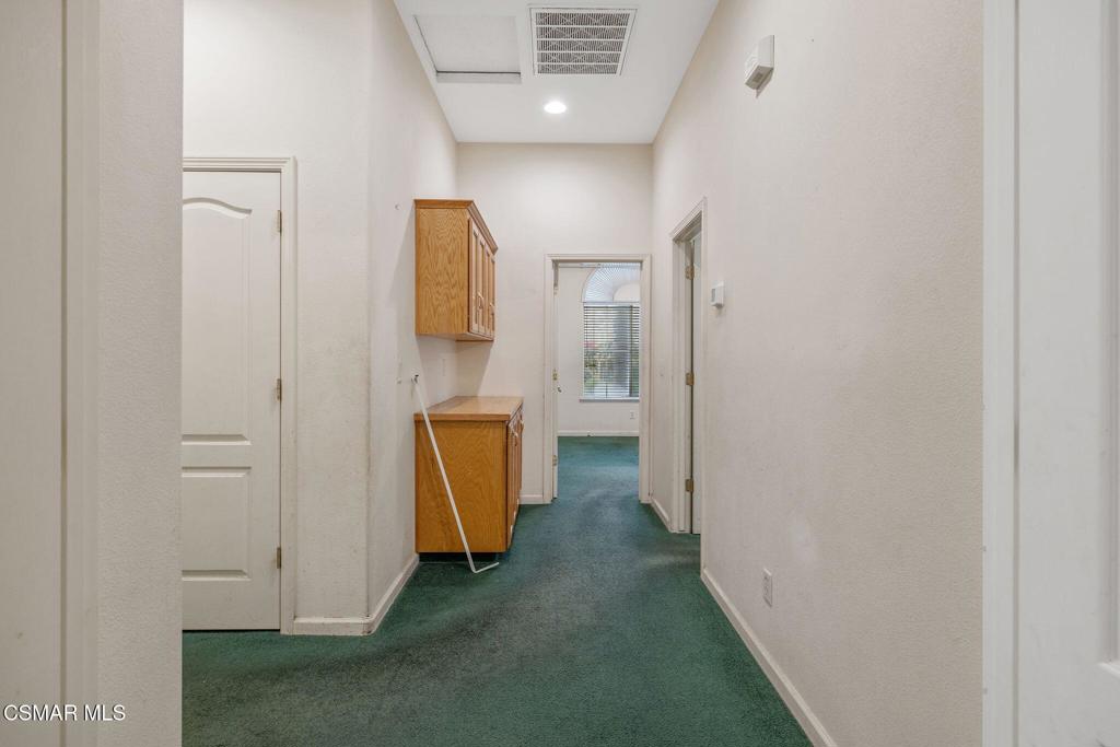 1185 E Ramblewood Dr, Dinuba, CA 93618