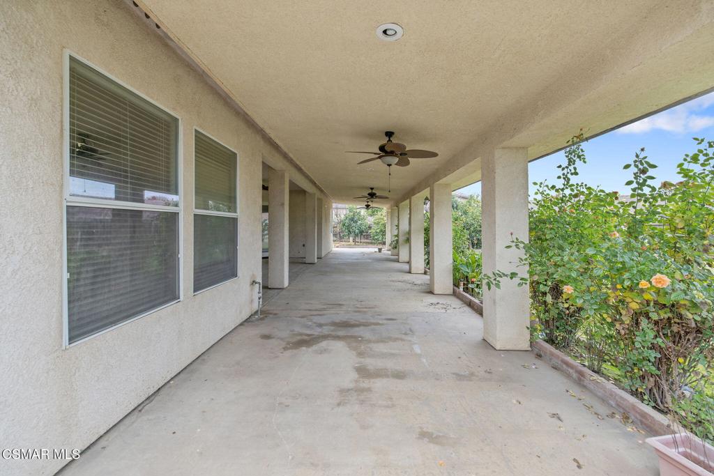 1185 E Ramblewood Dr, Dinuba, CA 93618