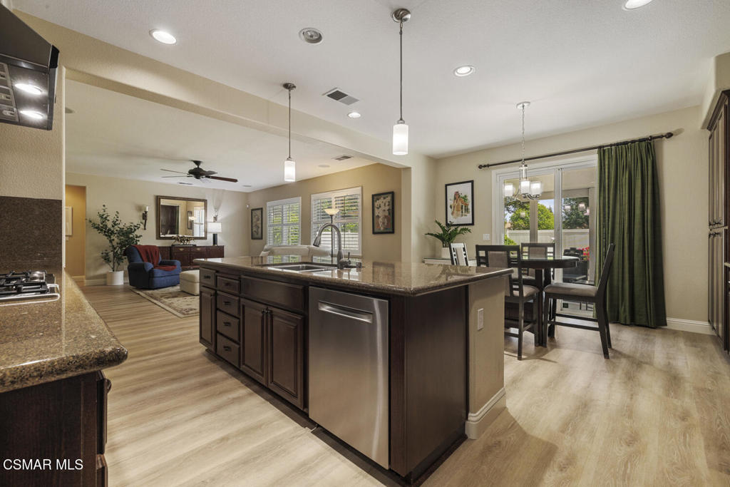 220 Abelia Ln, Patterson, CA 95363