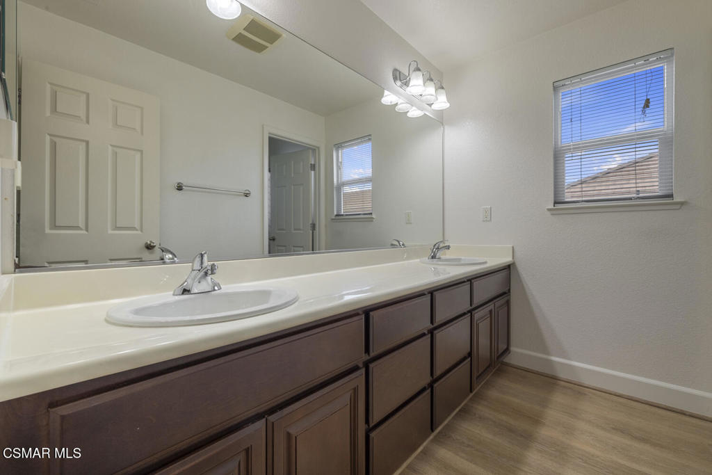 220 Abelia Ln, Patterson, CA 95363