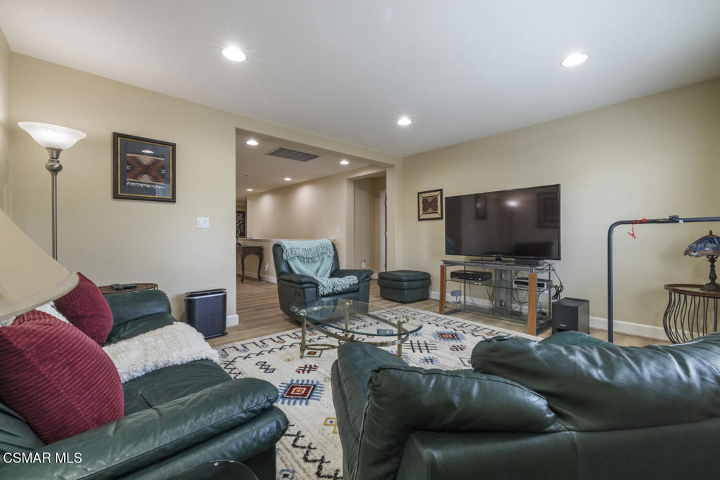 220 Abelia Ln, Patterson, CA 95363