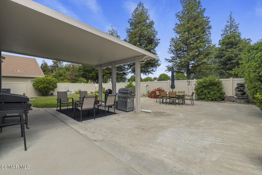 220 Abelia Ln, Patterson, CA 95363