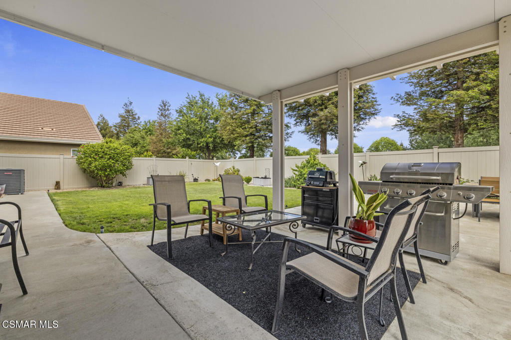 220 Abelia Ln, Patterson, CA 95363