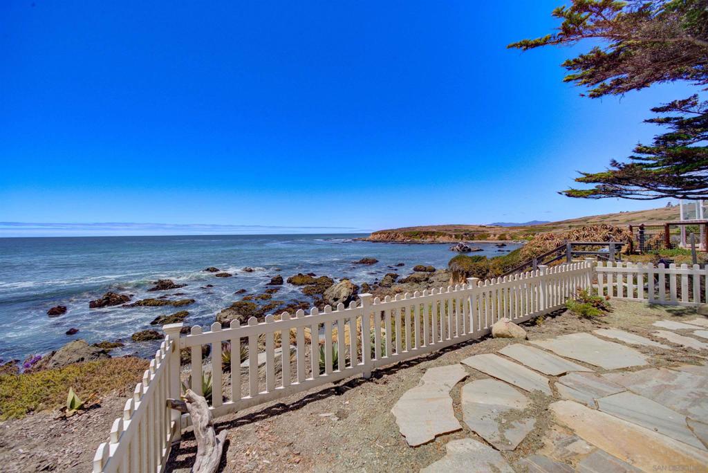 2689 Sherwood Dr, Cambria, CA 93428