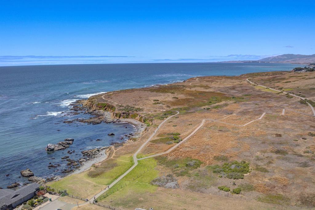 2689 Sherwood Dr, Cambria, CA 93428