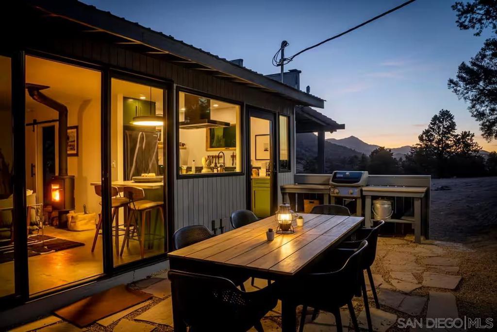 48311 Burns Canyon Rd, Pioneertown, CA 92268