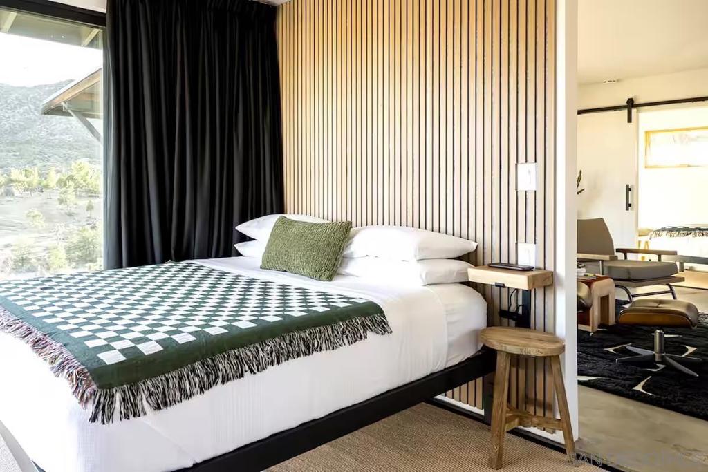 48311 Burns Canyon Rd, Pioneertown, CA 92268