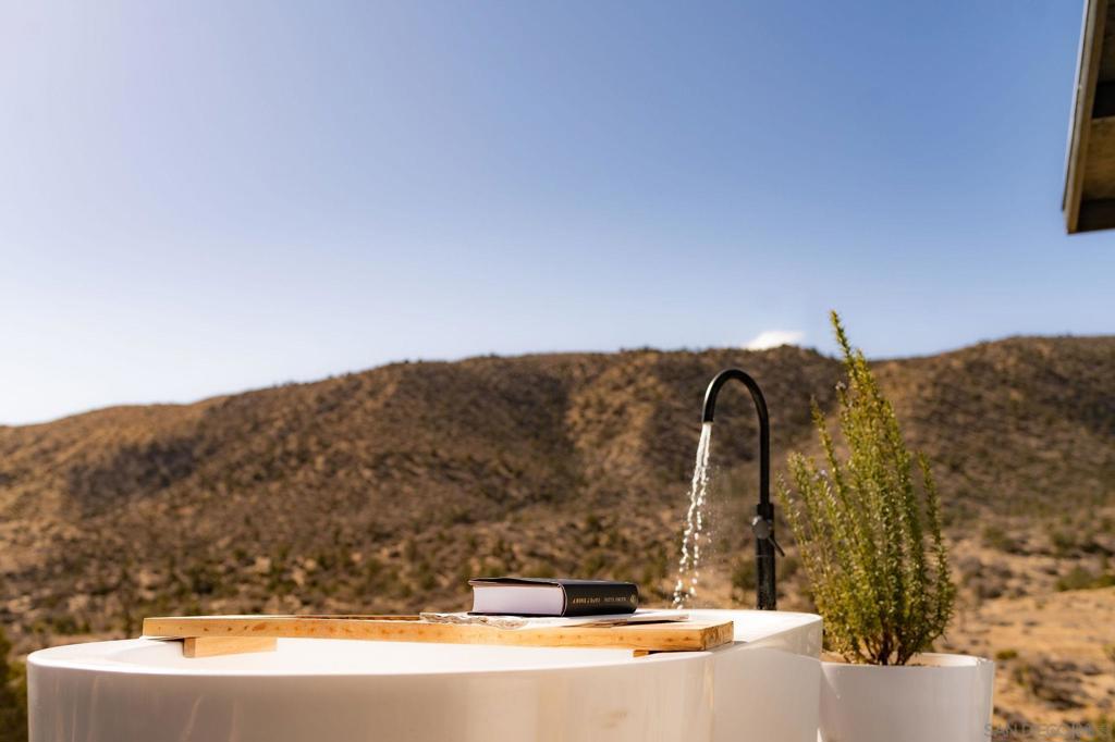 48311 Burns Canyon Rd, Pioneertown, CA 92268