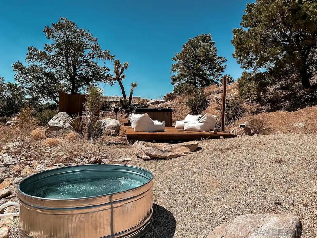 48311 Burns Canyon Rd, Pioneertown, CA 92268