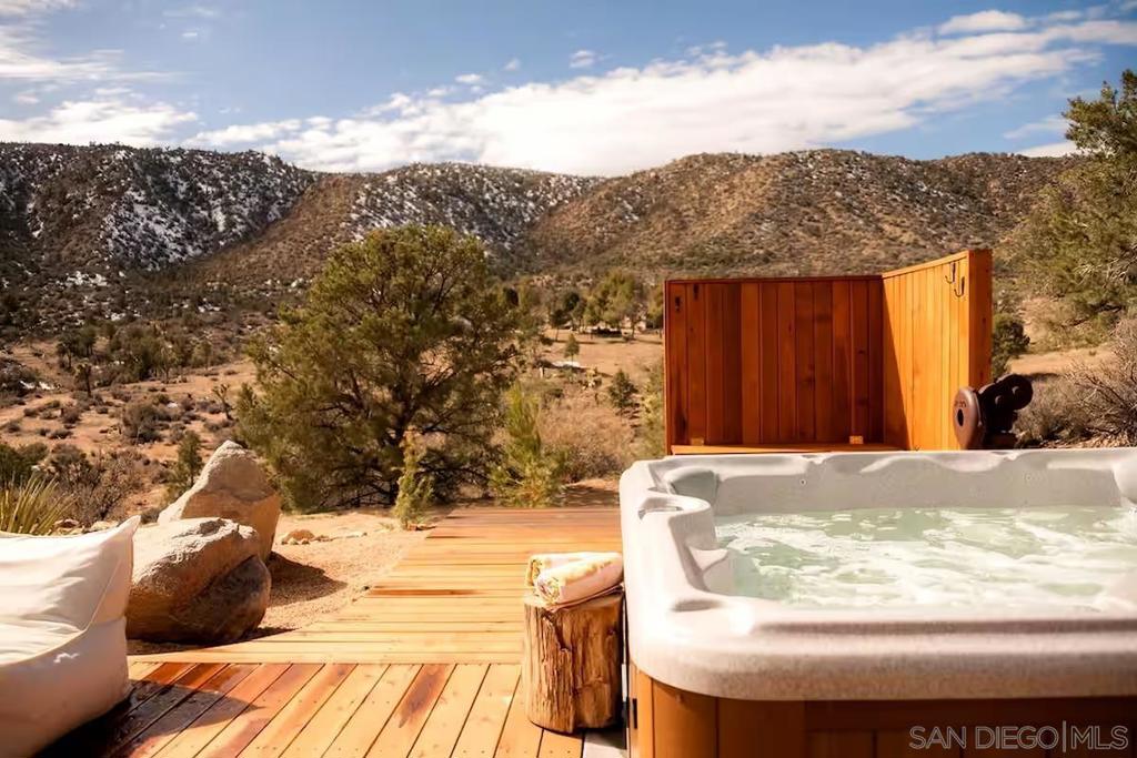 48311 Burns Canyon Rd, Pioneertown, CA 92268