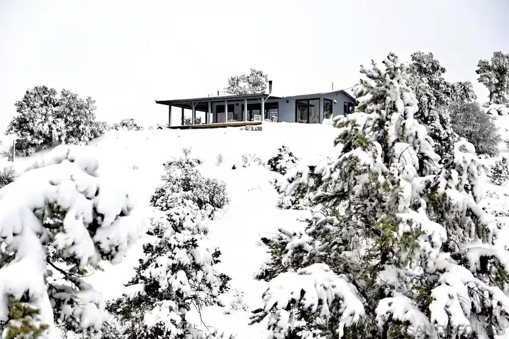 48311 Burns Canyon Rd, Pioneertown, CA 92268