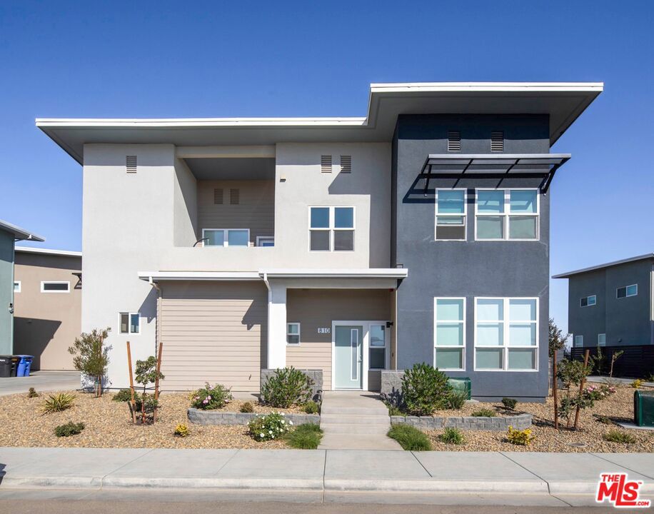 809 Ashwood Ln, Patterson, CA 95363