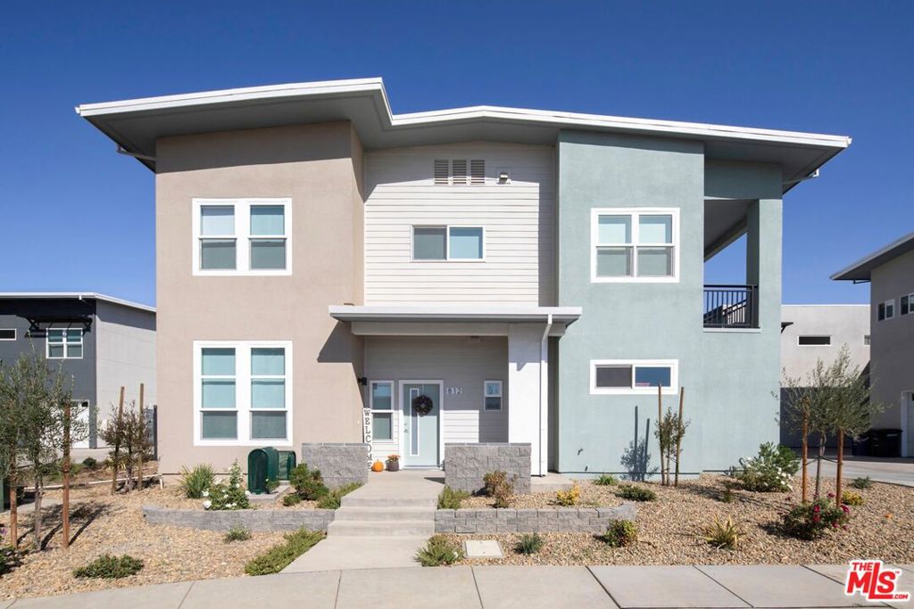 801 Ashwood Ln, Patterson, CA 95363