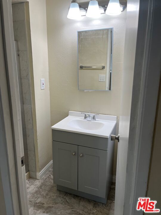 1909 Albany St, Delano, CA 93215