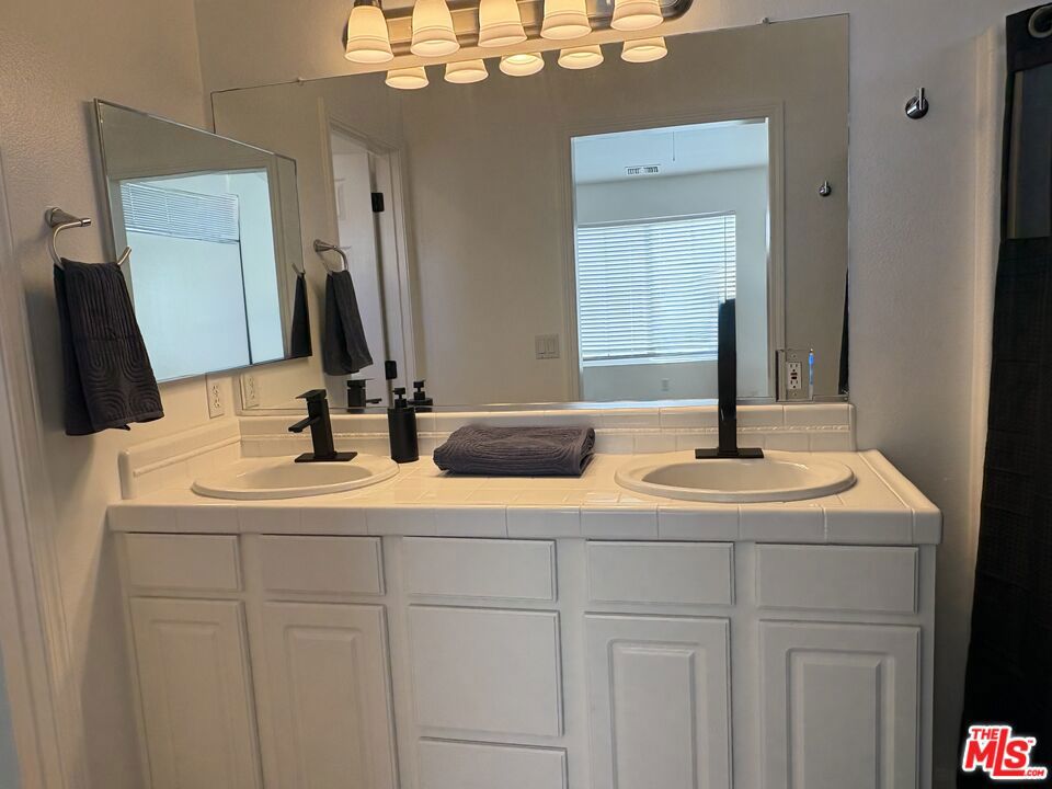 2828 Cottage Ln, Paso Robles, CA 93446