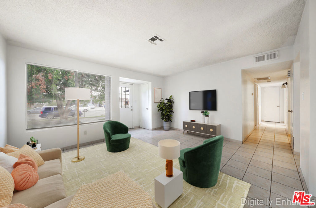 1040 Iris St, Wasco, CA 93280