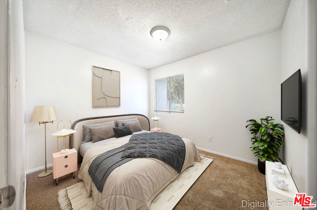 1040 Iris St, Wasco, CA 93280