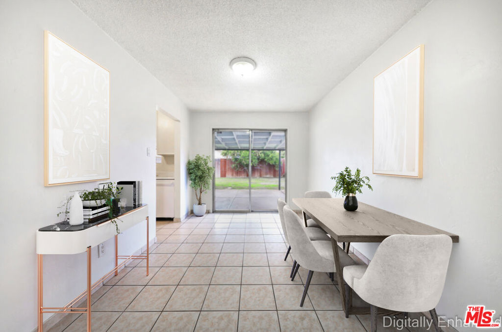 1040 Iris St, Wasco, CA 93280