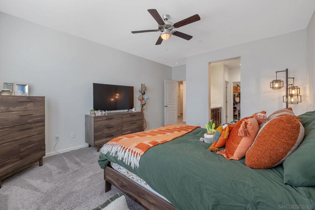 495 Pearl Dr, Lemoore, CA 93245