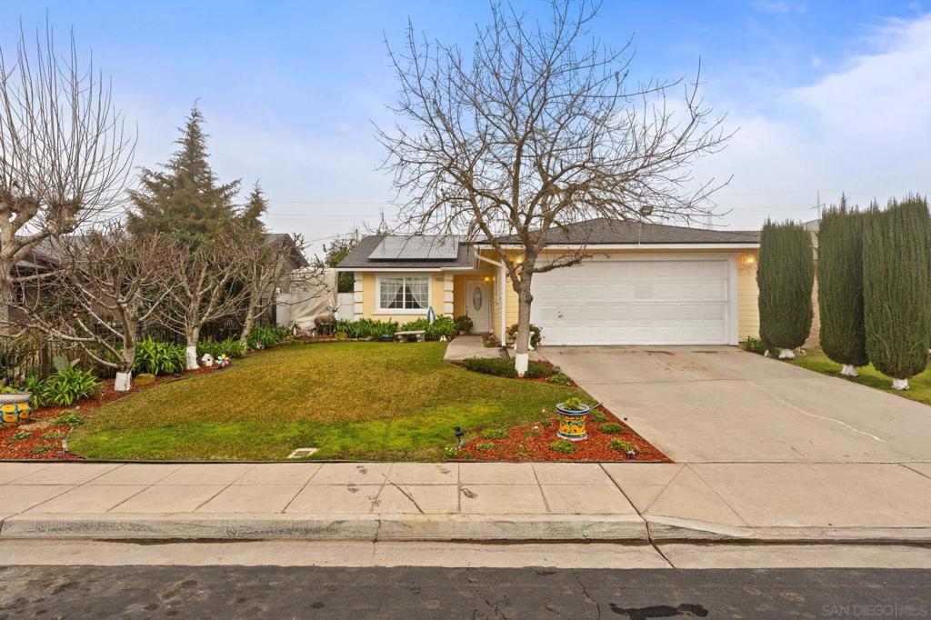 23663 Las Palmas Ave, Madera, CA 93637