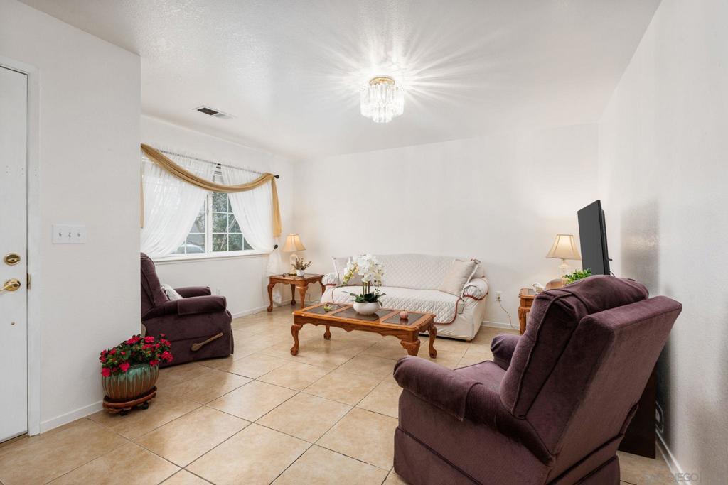 23663 Las Palmas Ave, Madera, CA 93637