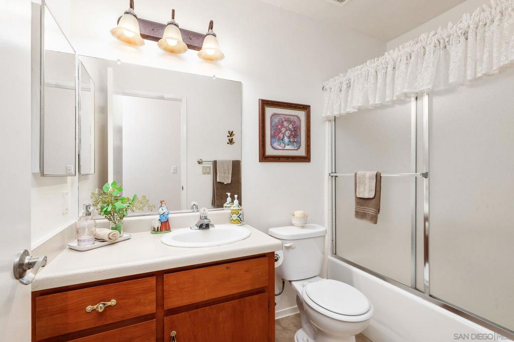 23663 Las Palmas Ave, Madera, CA 93637