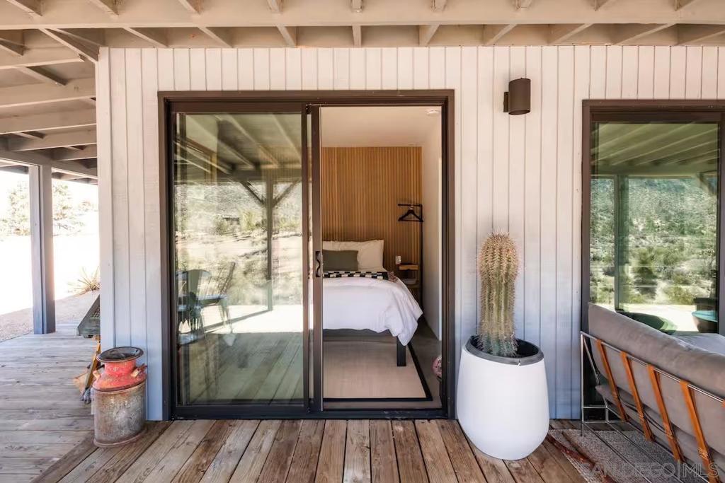 48311 Burns Canyon Rd, Pioneertown, CA 92268