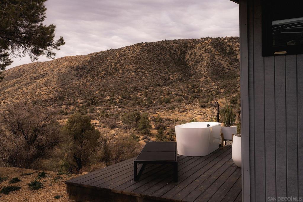 48311 Burns Canyon Rd, Pioneertown, CA 92268