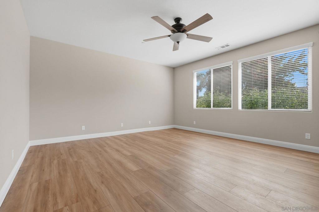 1119 W Muir Way, Hanford, CA 93230