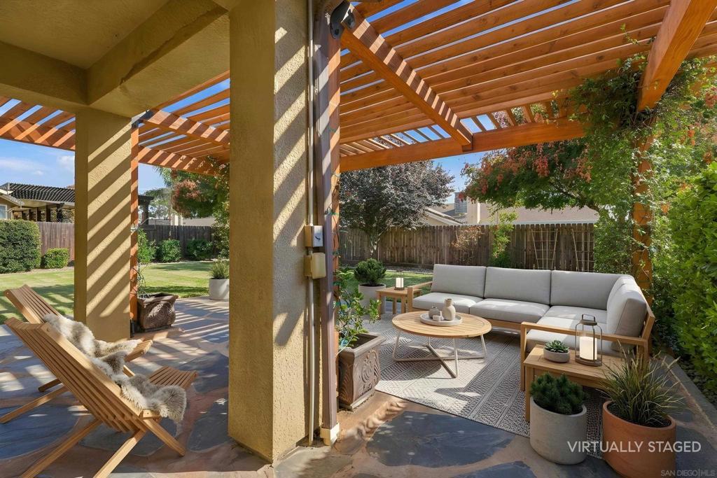 1119 W Muir Way, Hanford, CA 93230