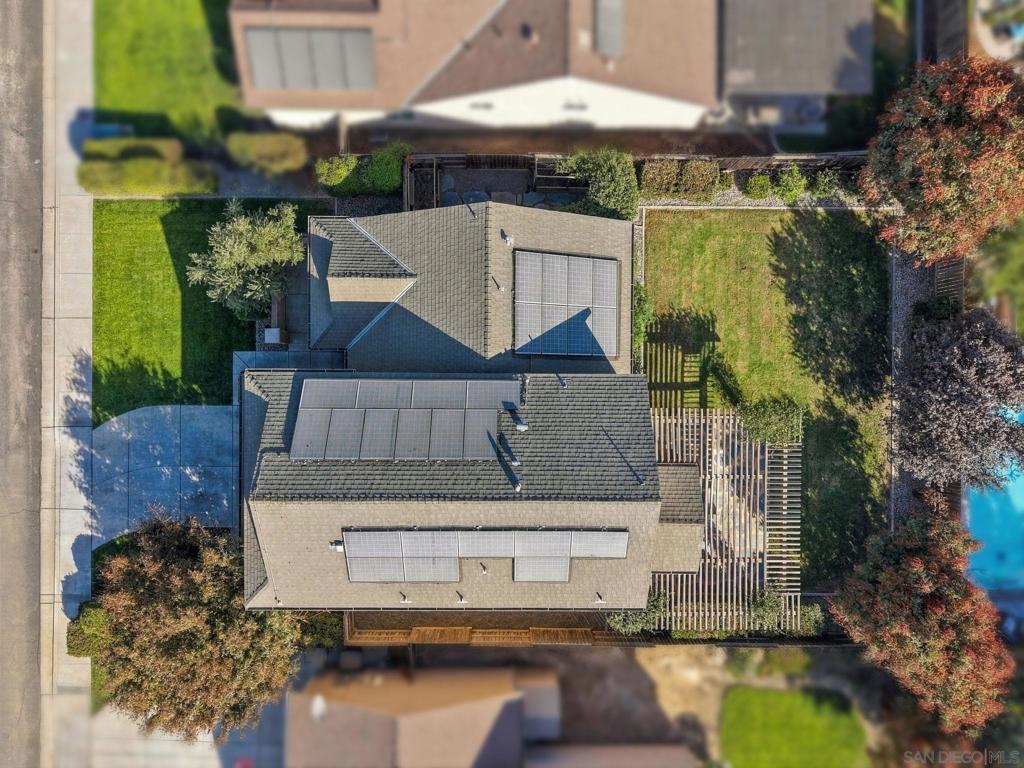 1119 W Muir Way, Hanford, CA 93230