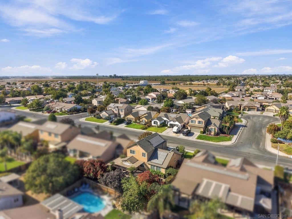 1119 W Muir Way, Hanford, CA 93230