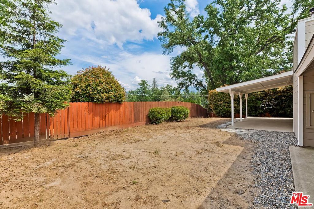 40934 Elliott Dr, Oakhurst, CA 93644