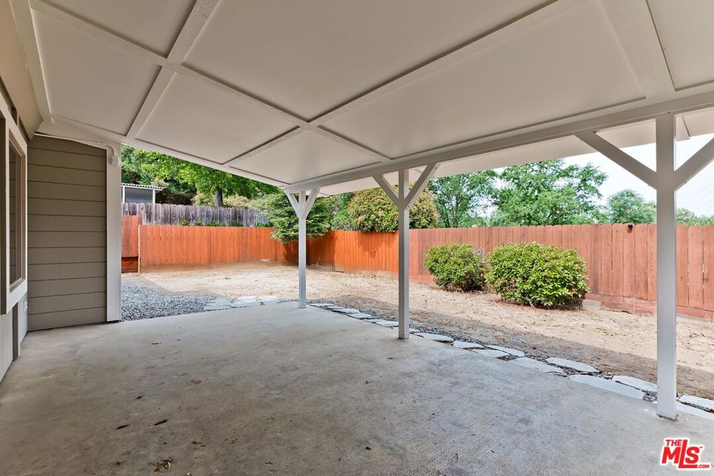 40934 Elliott Dr, Oakhurst, CA 93644