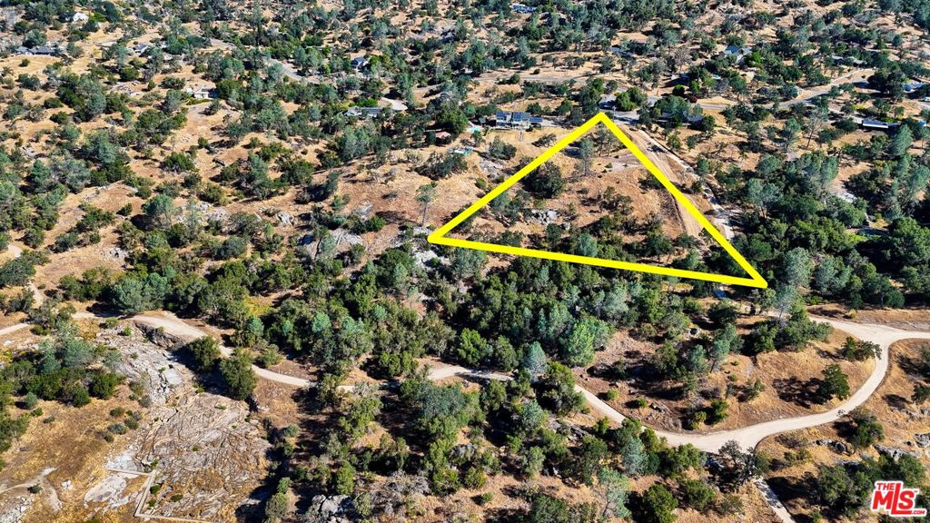 1758 Long Hollow Ln, Coarsegold, CA 93614