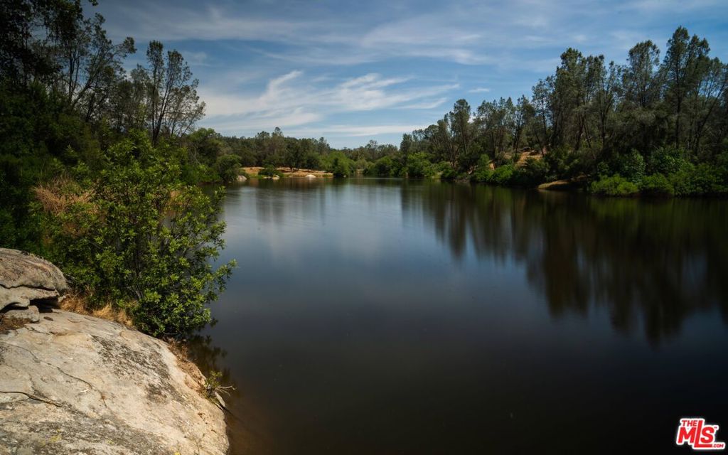 1758 Long Hollow Ln, Coarsegold, CA 93614