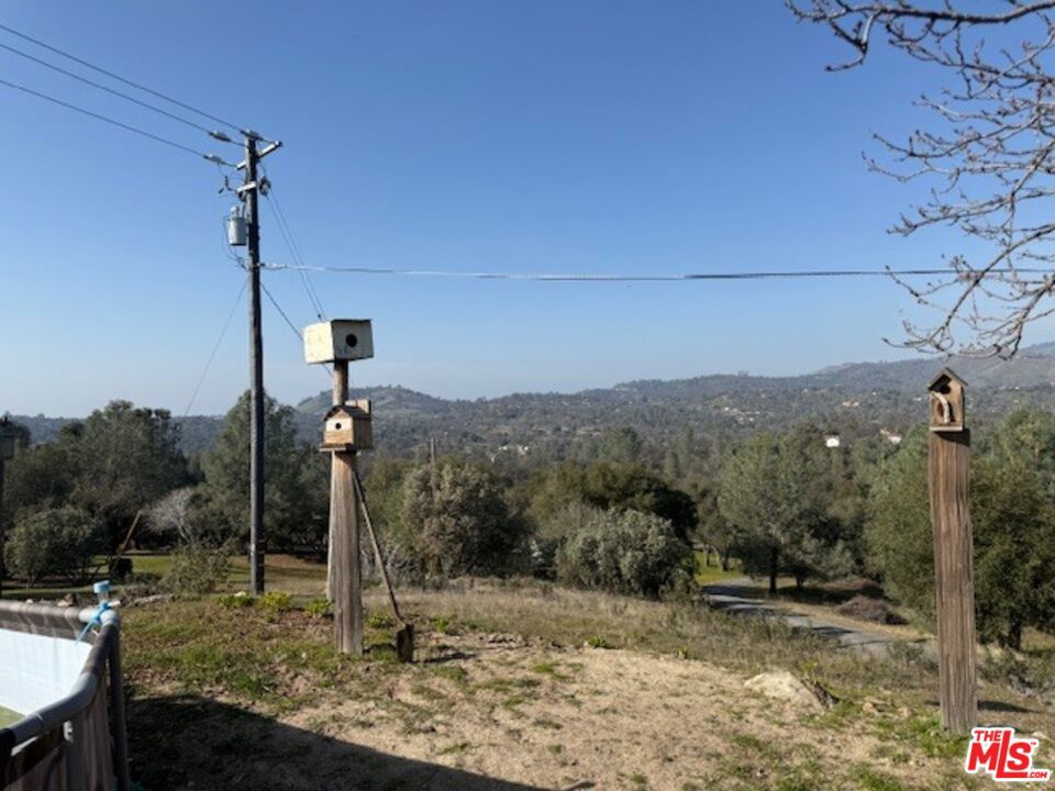 46330 Van Teri Rd, Coarsegold, CA 93614