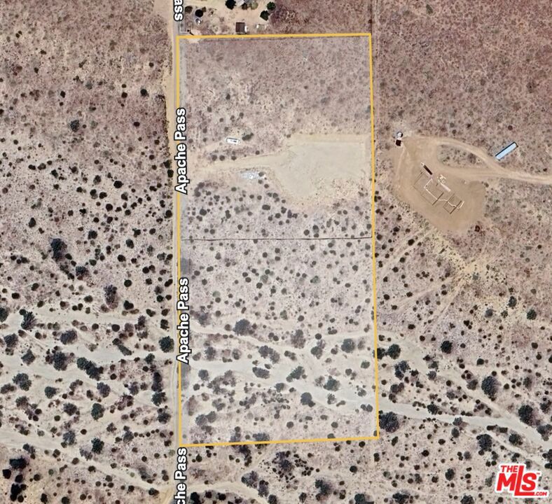 3085 Apache Pass / Bypass, Pioneertown, CA 92268
