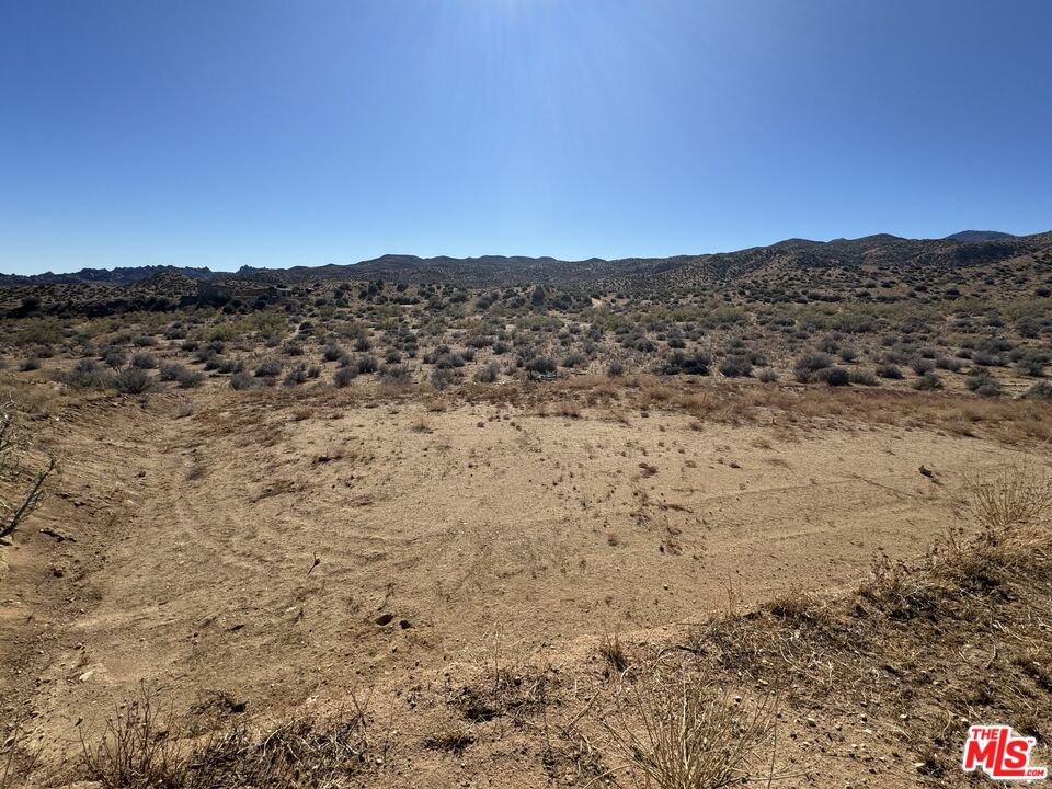 3085 Apache Pass / Bypass, Pioneertown, CA 92268
